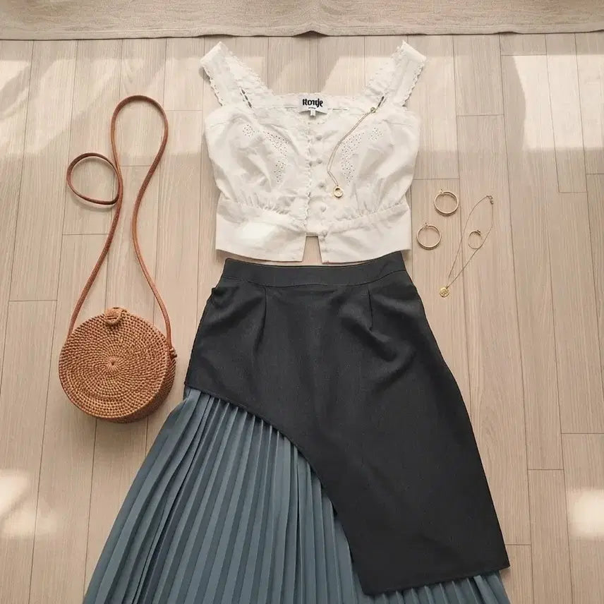 [BUNJANG] Unique Asymmetrical Pleats Mix Skirt / 유니크한 언발란스 플리츠 믹스 스커트 (세련된 디자인)