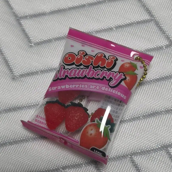 [BUNJANG] Strawberry Shaker Charm Keychain / 딸기 키링 쉐이커 가챠 뽑기 디저트