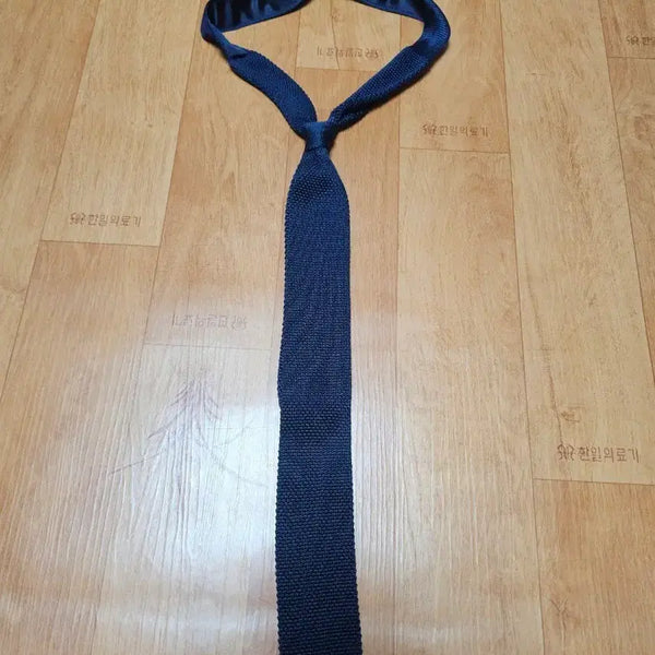 [BUNJANG] Burberry London Navy Silk Tie / 버버리 런던(Burberry London) 네이비 실크 넥타이