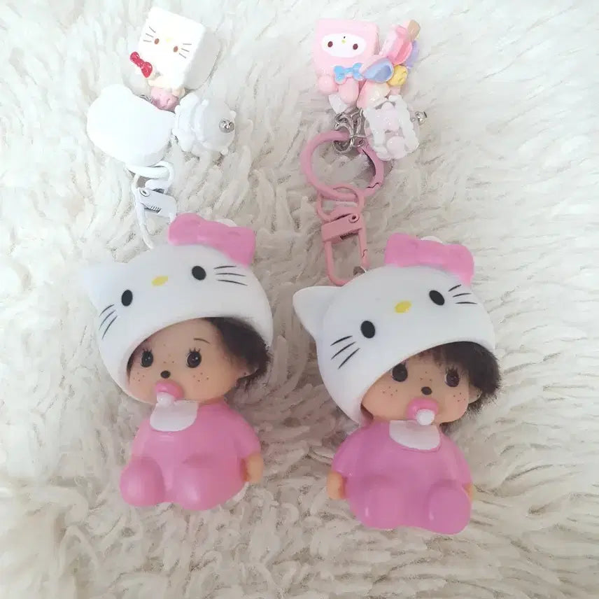 [BUNJANG] Sanrio Hello Kitty Monchhichi Charm Set (2 pcs) / 키티 인형 키링 2개 세트 몬치치
