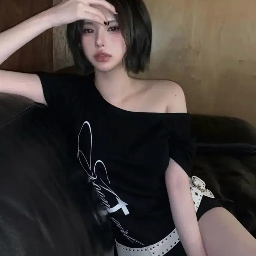 [BUNJANG] Izroom Girls Boatneck Short Sleeve T-shirt (Black) / 이즈룸 izroom 걸즈 보트넥 반팔 티셔츠(블랙) 판매