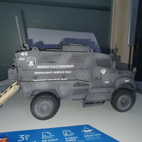 [BUNJANG] Garfield Police Department Special Mobile Unit Armored Car Model / 가필드 경찰서 특수기동대 장갑차 모형