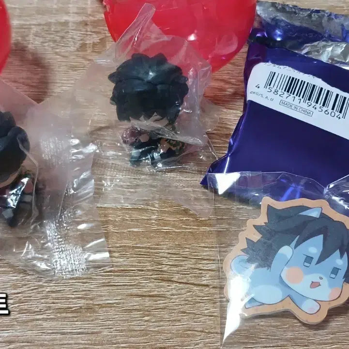 [BUNJANG] Demon Slayer Giyu Nemurasetai & Valentine Acrylic Clip Set / 귀멸의 칼날 기유 네무라세타이, 발렌타인 아크릴 클립