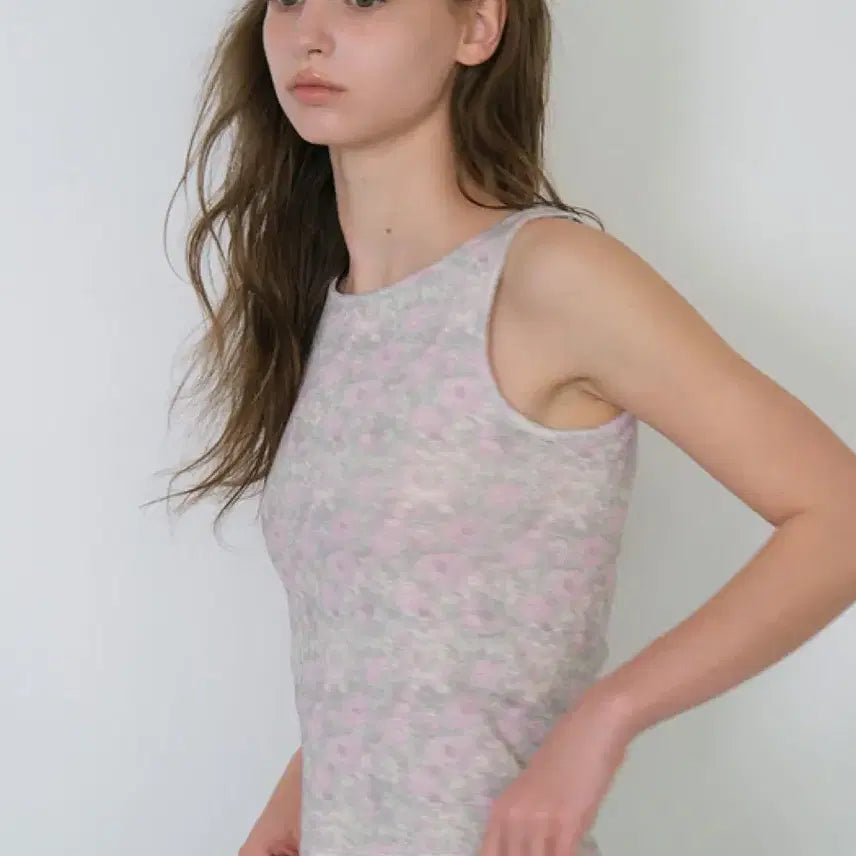 [BUNJANG] Frebeau Floral 2-Way Button-Up Camisole Sleeveless Top / 프레부아 플로럴 2way 버튼 업 나시 슬리브리스 zara