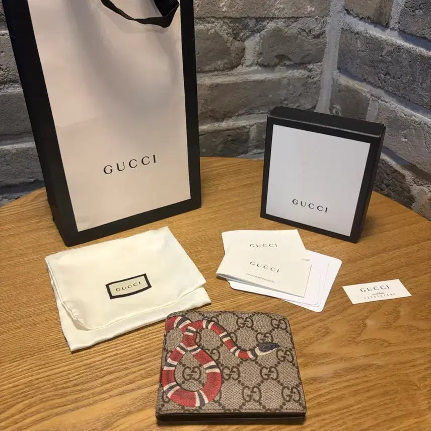 [BUNJANG] Gucci Kingsnake GG Supreme Bi-fold Wallet / [정품/풀박스] 구찌 킹스네이크 GG 슈프림 반지갑