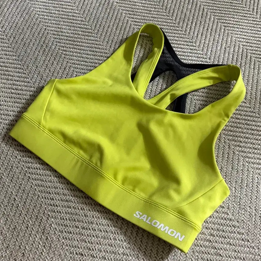 [BUNJANG] Salomon Sports Bra / Bralette / Running Bra / Workout Top / 살로몬 스포츠브라 브라탑 러닝브라 운동복