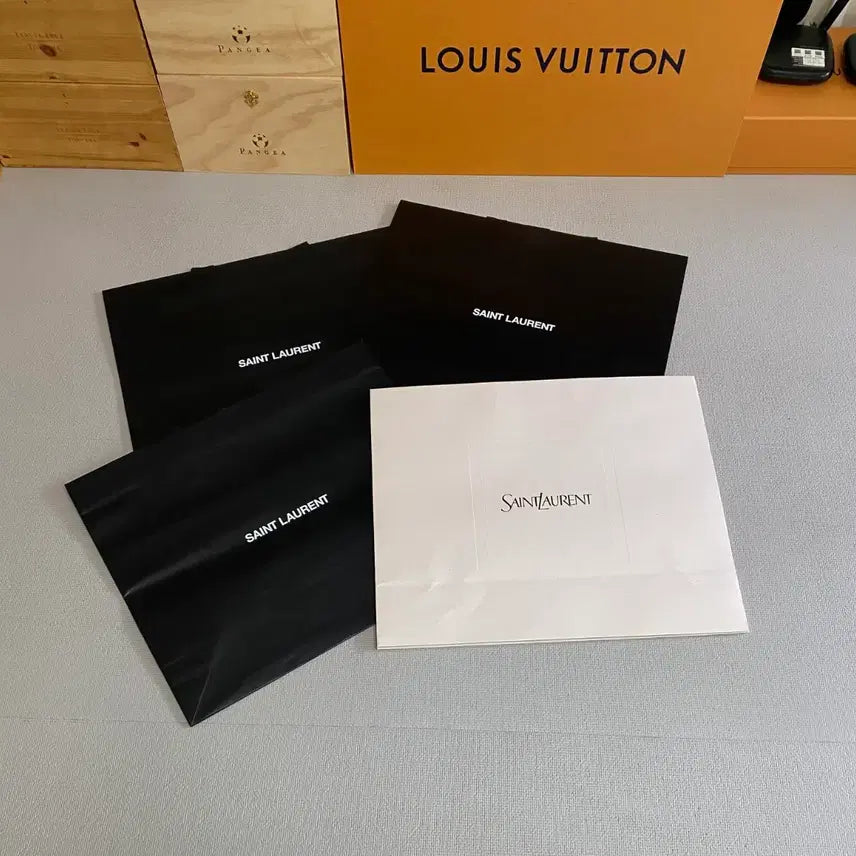 [BUNJANG] Saint Laurent Large Shopping Bags Set / 생로랑 대형 쇼핑백(55.5*47*20.5) 4장 일괄