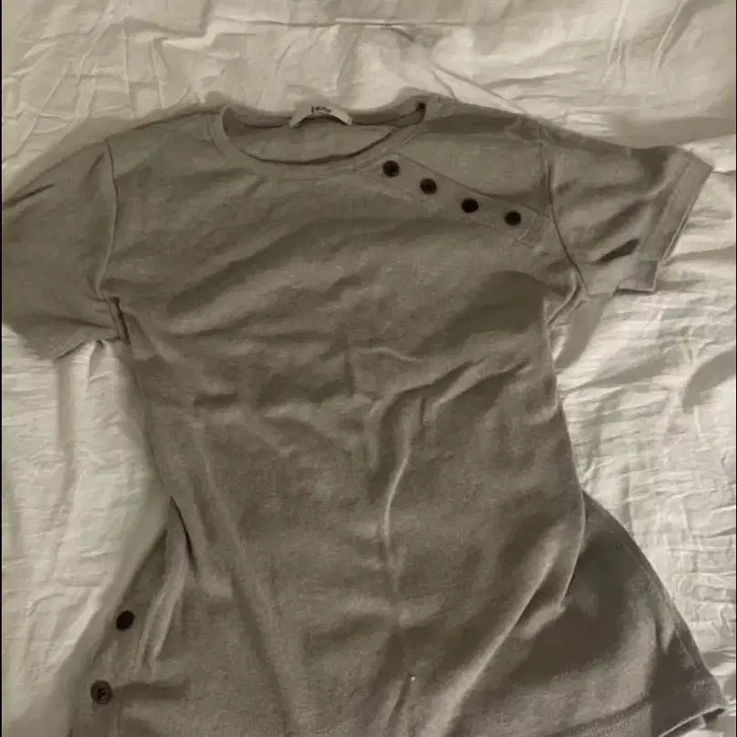 [BUNJANG] Button Slim Short Sleeve T-Shirt / 단추 슬림 반팔