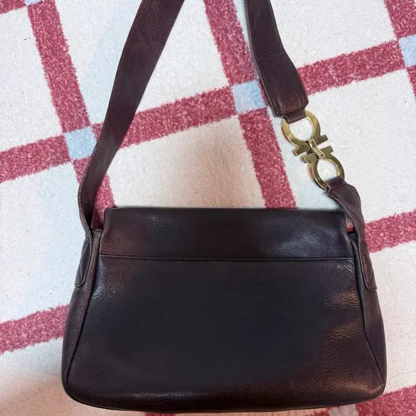 [BUNJANG] Ferragamo Gancini Shoulder Bag Brown / 페라가모 간치니 숄더백 브라운