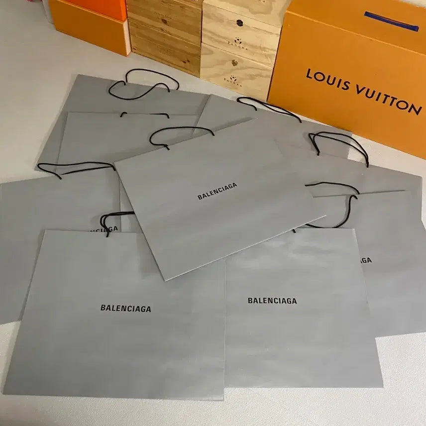 [BUNJANG] Balenciaga Large Shopping Bags (10 Count) / 발렌시아가 대형 쇼핑백(64*53*22) 10장 일괄
