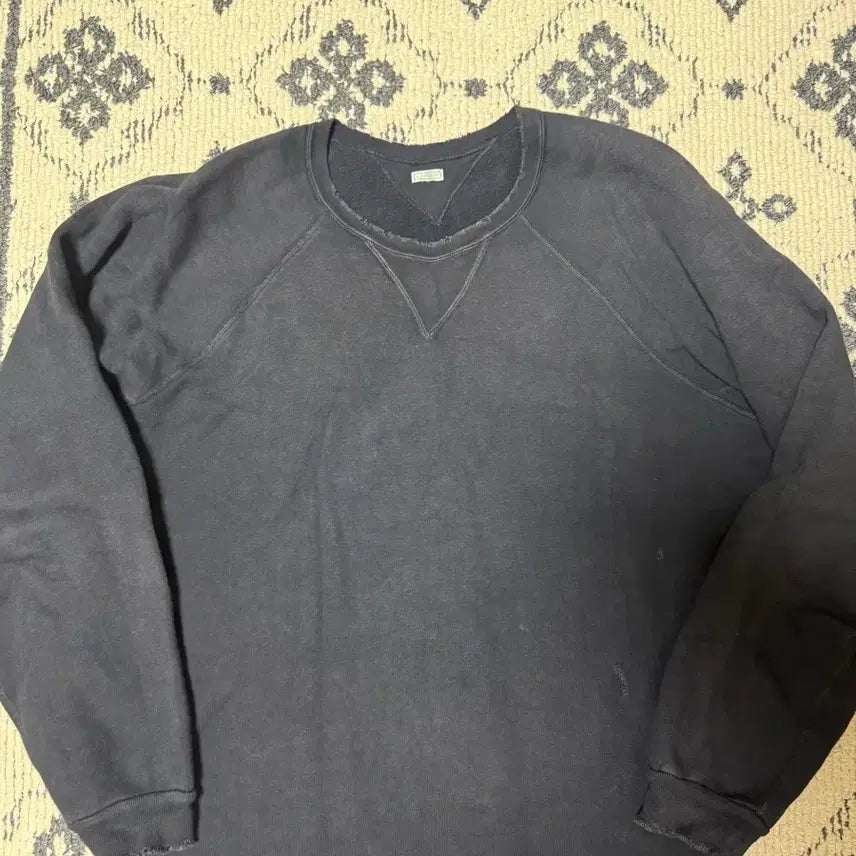 [BUNJANG] Apresse Double V Sweatshirt / [3]아프레쎄 더블V 스웻