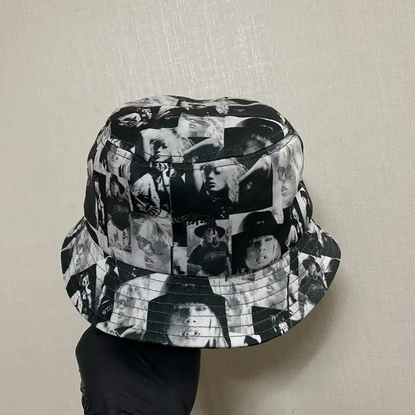 [BUNJANG] Stussy Black and White Photo Pattern Bucket Hat / Stussy 흑백 사진 패턴 버킷햇