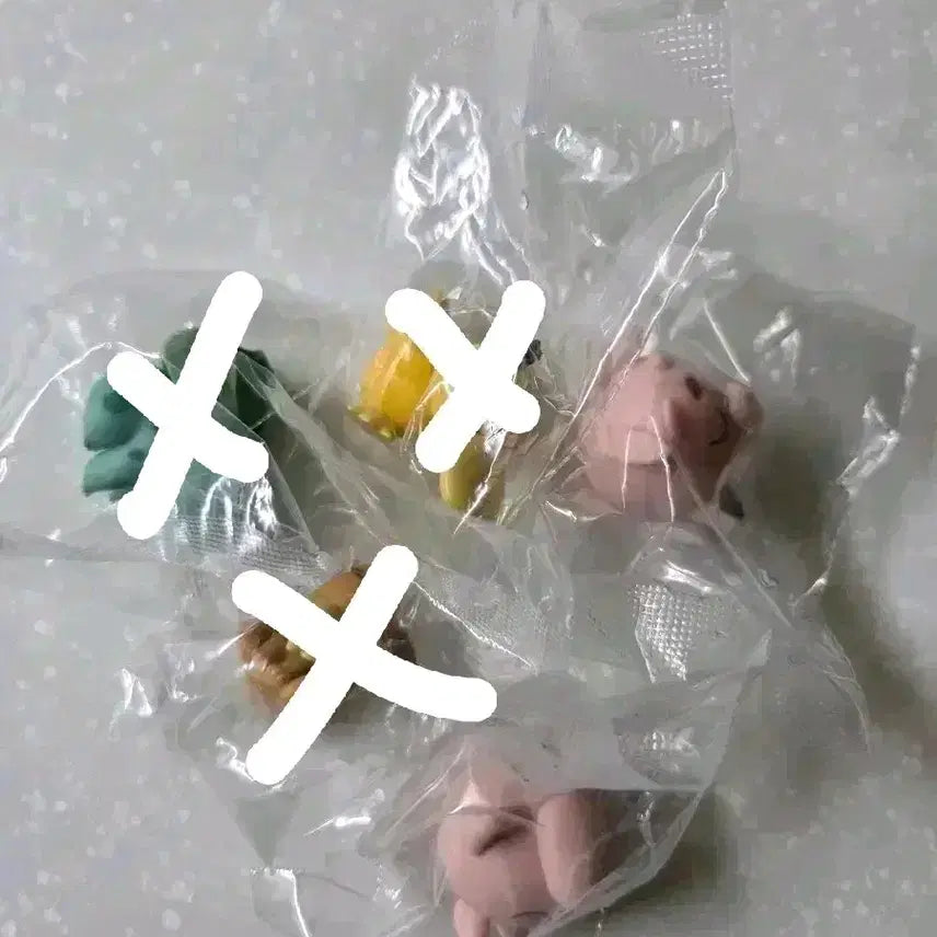 [BUNJANG] Pokemon Monster Ball Ice Figure / [교환/판매]포켓몬 몬스터볼 아이스