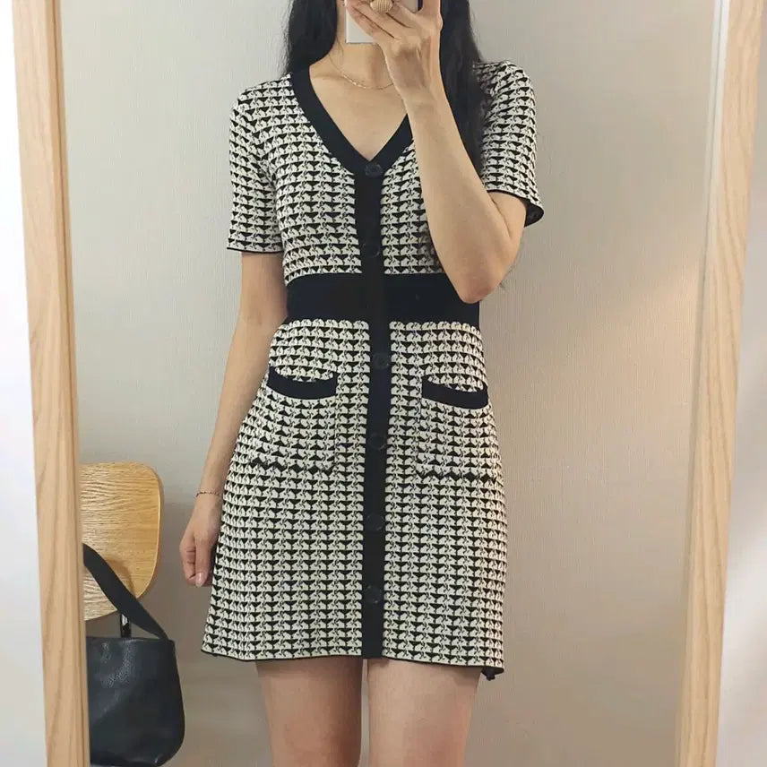 [BUNJANG] Women's Short-Sleeve Knit Dress V-Neck Wedding Guest Dress / (F)여성 반팔 니트 원피스 브이넥 하객룩 E9W4272