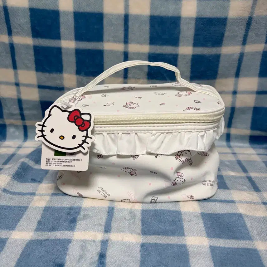 [BUNJANG] Sanrio Hello Kitty Frill Pouch / 산리오 헬로키티 프릴 파우치