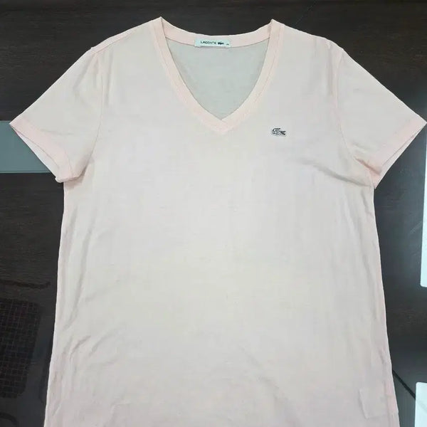 [BUNJANG] Lacoste Short Sleeve V-Neck T-Shirt Pink Size 38 / 라코스테 반팔 브이넥 티셔츠 핑크 38