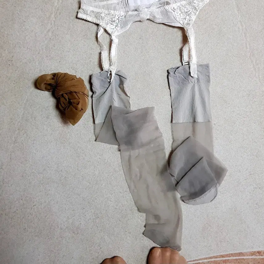 [BUNJANG] Garter Belt, Stockings, and Fishnet Leggings Set / 가터벨트 + 스타킹 + 망사레깅스