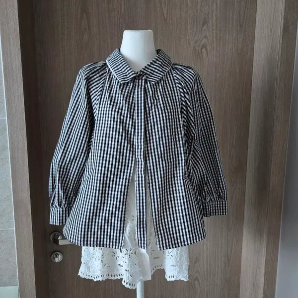 [BUNJANG] Women's Black and White Checkered Blouse with Lace Detail / 여성 체크무늬 블라우스