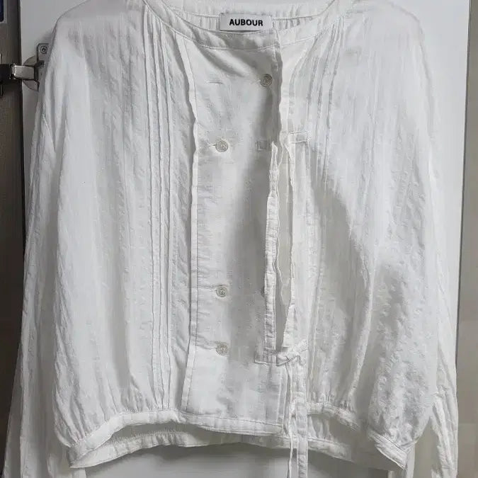 [BUNJANG] AUBOUR White Blouse with Shirring Detail / AUBOUR 화이트 블라우스