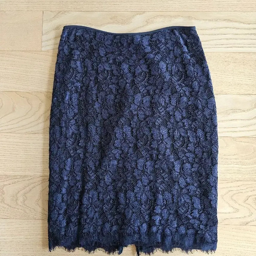 [BUNJANG] Diane von Furstenberg Lace Midi Skirt Navy / dvf 다이앤 본 퍼스텐버그 레이스 스커트