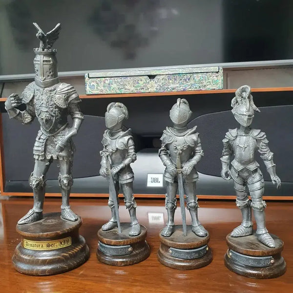 [BUNJANG] Medieval Knight Figure Set (Set of 4) / 기사 피규어 세트