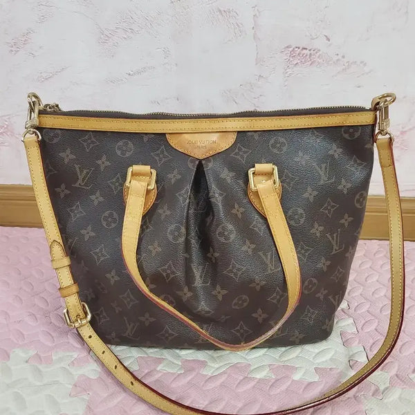 [BUNJANG] Monogram Crossbody Bag / 크로스백 컨디션우수