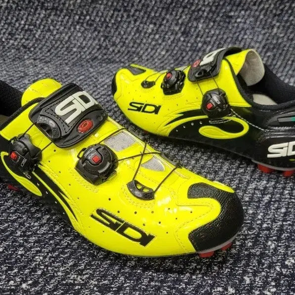 [BUNJANG] Sidi Top-Tier Carbon MTB Cycling Shoes EUR 43 with Shimano XTR Clipless Pedals / SIDI 시디 최상급 카본 MTB 클릿슈즈/시마노 XTR 클릿페달