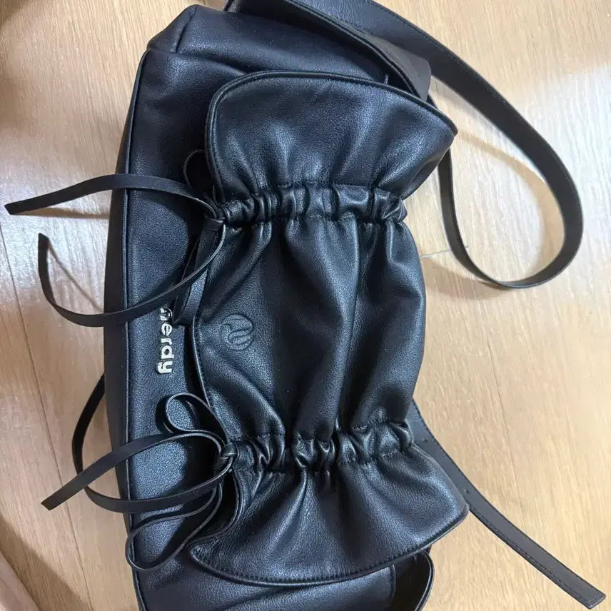 [BUNJANG] NERDY Shirring Crossbody Bag Black / (새제품)널디 셔링 크로스백 블랙