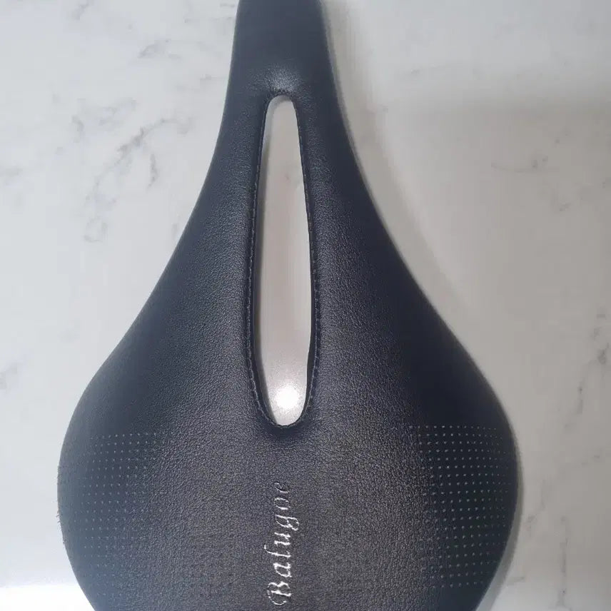 [BUNJANG] Balugo Carbon Saddle / 발루고 카본안장 개급처 가격어그로X. [검색어:쓰나미,언노운,엔진11,]