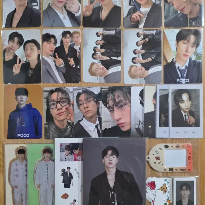 [BUNJANG] MONSTA X Photocard Postcard ID Photo Acrylic Stand / 몬스타엑스 포카 포토카드 엽서 증명사진 아크릴스탠드