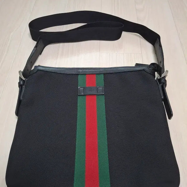 [BUNJANG] Gucci GG Supreme Messenger Bag 387111 / (정품) 구찌 GG 웹 테크노 수프림 삼선 메신저백 387111