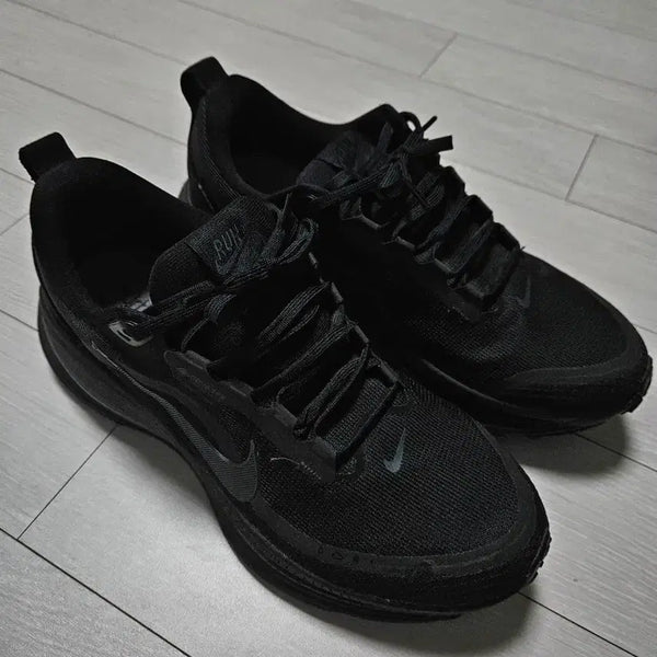 [BUNJANG] Nike Vomero 18 Gore-Tex Running Shoes (Size 260) / 나이키 보메로 18 고어텍스 260사이즈