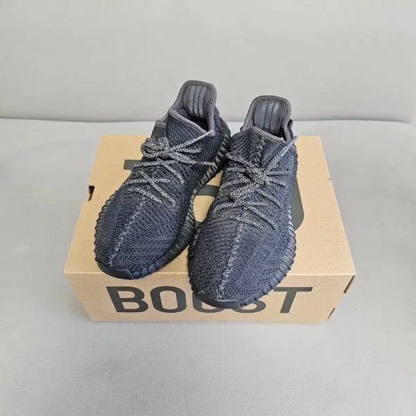 [BUNJANG] Adidas Yeezy Boost 350 V2 "Triple Black" Non-Reflective Sneakers / [260]이지부스트 350v2 트리플 블랙 논리플렉티브