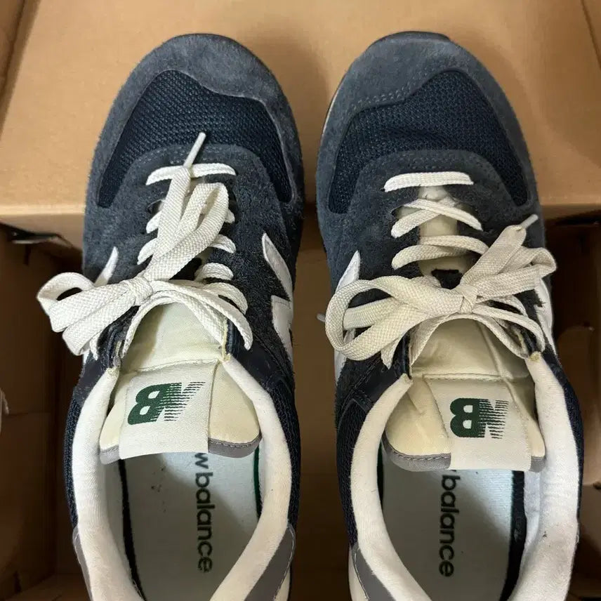 [BUNJANG] New Balance 574 Heritage Navy Sneakers (265) / 뉴발란스 574 헤리티지 네이비 265