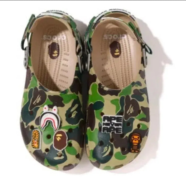 [BUNJANG] BAPE CAMO x Crocs Collaboration Sandals / 배이프카모 x 크록스 남녀 샌들