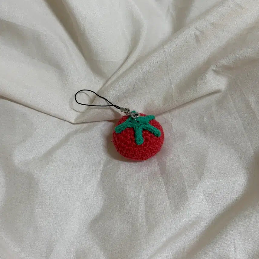 [BUNJANG] Handmade Knitted Tomato Keychain / 핸드메이드 뜨개 토마토 키링