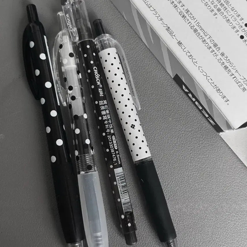 [BUNJANG] Water Drop Dot Pattern Ballpoint Pen Set (4 Pieces) / 물방울 도트 패턴 볼펜 4개 세트 고전문구