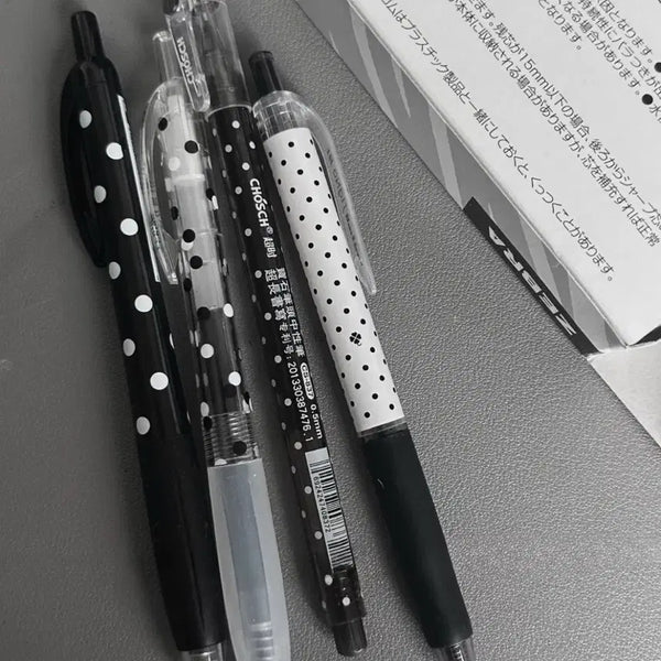[BUNJANG] Water Drop Dot Pattern Ballpoint Pen Set (4 Pieces) / 물방울 도트 패턴 볼펜 4개 세트 고전문구