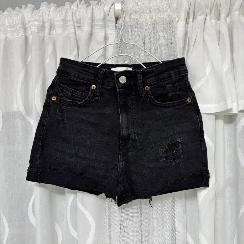 [BUNJANG] H&M Damaged Black Shorts / h&m 데미지 블랙 반바지