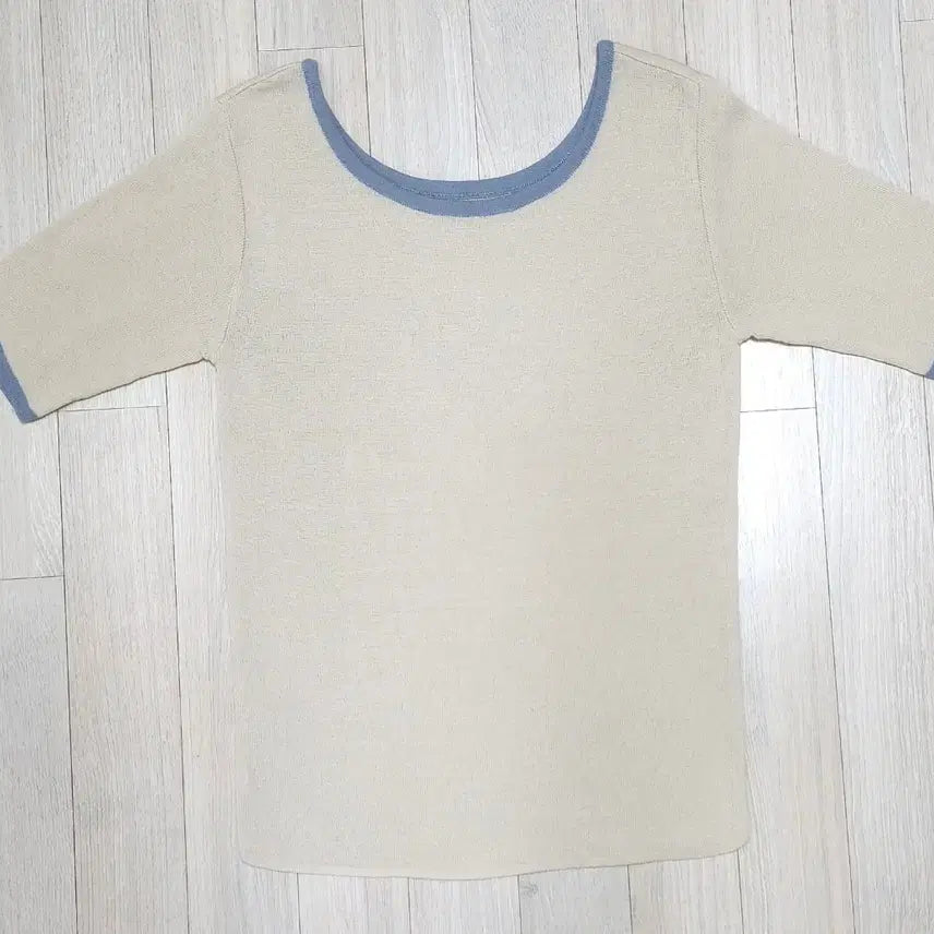 [BUNJANG] MICHAA Colorblock Slim Fit Summer Short Sleeve T-Shirt (Light Beige/Blue) Size S / 미쏘 여성  배색 슬림핏  여름반팔티 (연베이지.블루) s사이즈