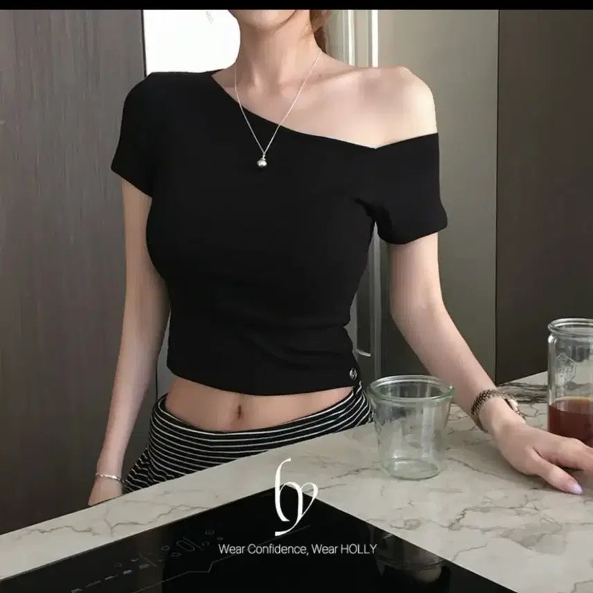[BUNJANG] Ablie One Shoulder Cropped Off-Shoulder Short-Sleeve Top - Black / 에이블리 원숄더 크롭 오프숄더 반팔 블랙
