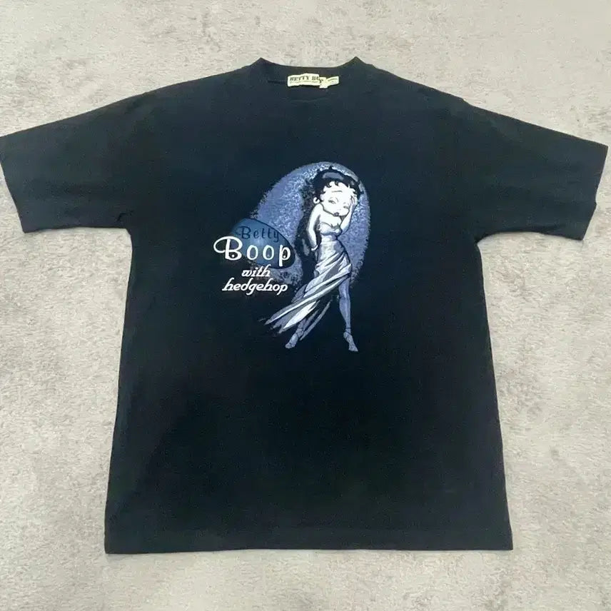 [BUNJANG] Betty Boop with Hedgehog T-Shirt / 베티 붑 with hedgehog 티셔츠