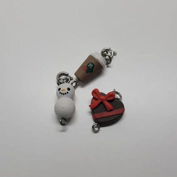 [BUNJANG] Vintage Animal Crossing String Charm Figure Set / 고전 동물의숲 줄줄이키링 피규어 눈사람 하트초콜릿 마스터커피