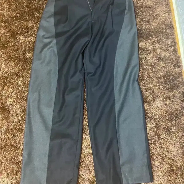 [BUNJANG] Typingmistake Two-Tone Slacks M / 타이핑미스테이크 투톤 슬랙스_M