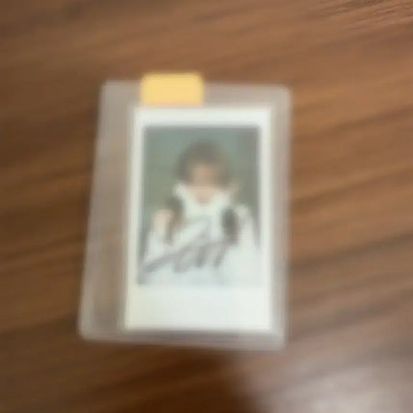 [BUNJANG] GFRIEND Yerin Signed Polaroid Lucky Draw Photocard / 여자친구 예린 싸인 폴라로이드 싸폴 양도합니다