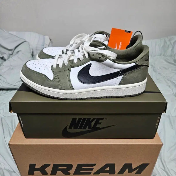 [BUNJANG] Nike Air Jordan 1 Retro Low OG Medium Olive Summit White / 나이키 조던1 레트로 로우 og 미디움 올리브 앤 서밋 화이트 275