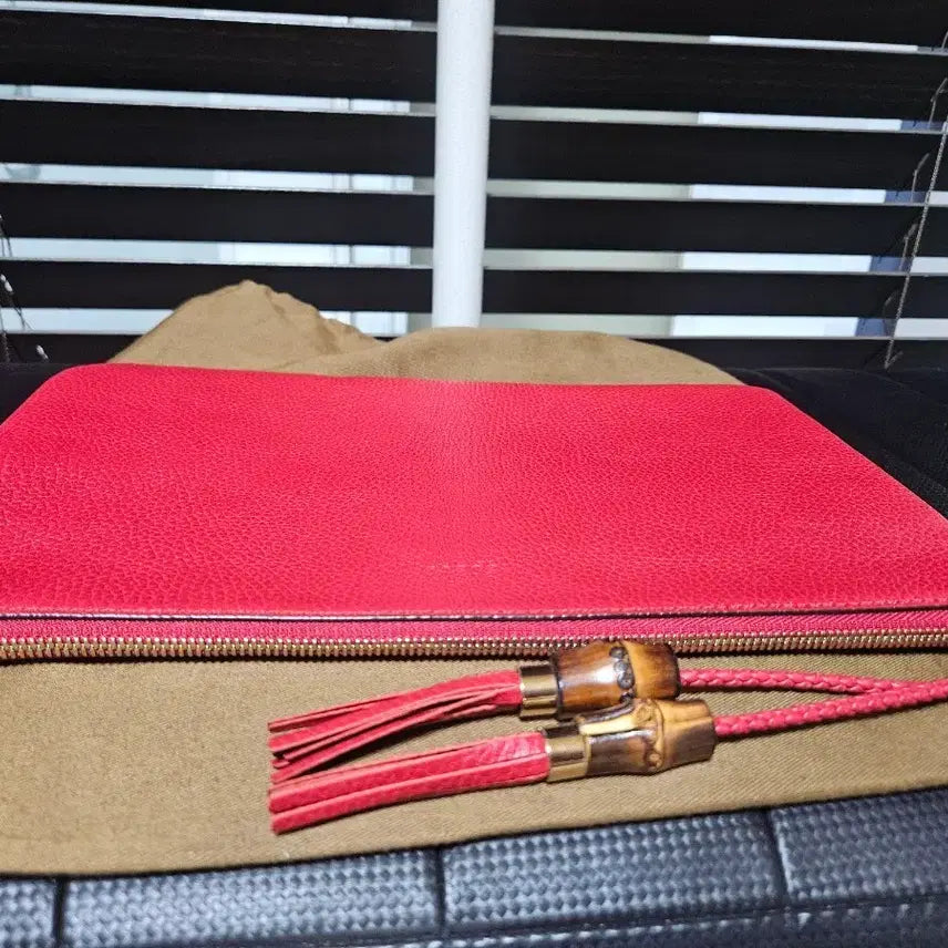 [BUNJANG] Gucci Bamboo Tassel Clutch Bag / 구찌 뱀부 테슬 클러치 백