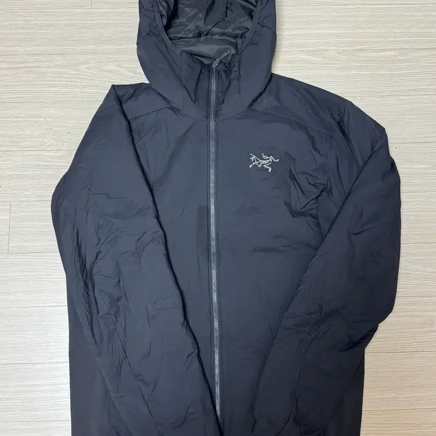 [BUNJANG] Arc'teryx Atom Hoodie Lightweight Jacket Black / 아크테릭스 경량 패딩 블랙