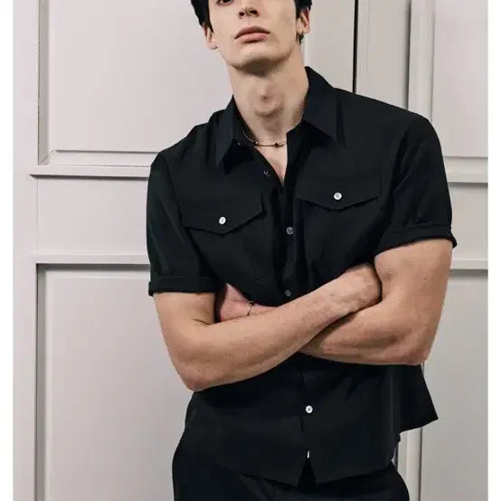 [BUNJANG] Hellet Slim Half Shirt Black S / 헬렛 슬림 하프 셔츠 블랙 S