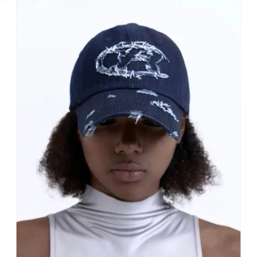 [BUNJANG] Rock Cake Denim Half Moon Logo Ball Cap / [락케이크] Denim Half Moon Logo Ball Cap/네고X
